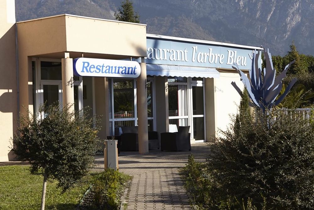 Hotel Le Neron - Logis Fontanil-Cornillon Eksteriør bilde