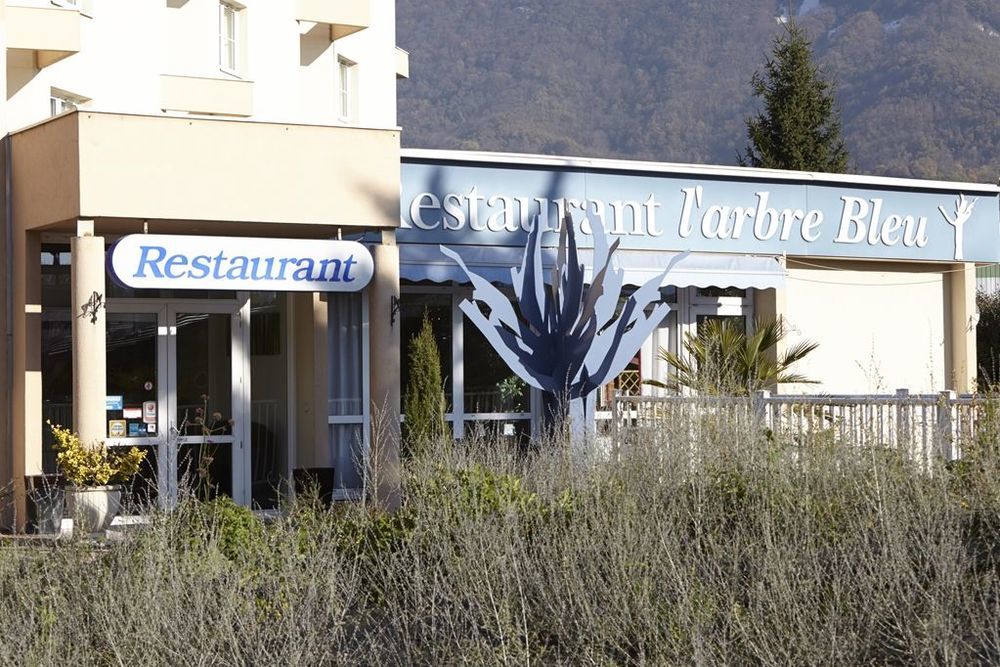 Hotel Le Neron - Logis Fontanil-Cornillon Eksteriør bilde