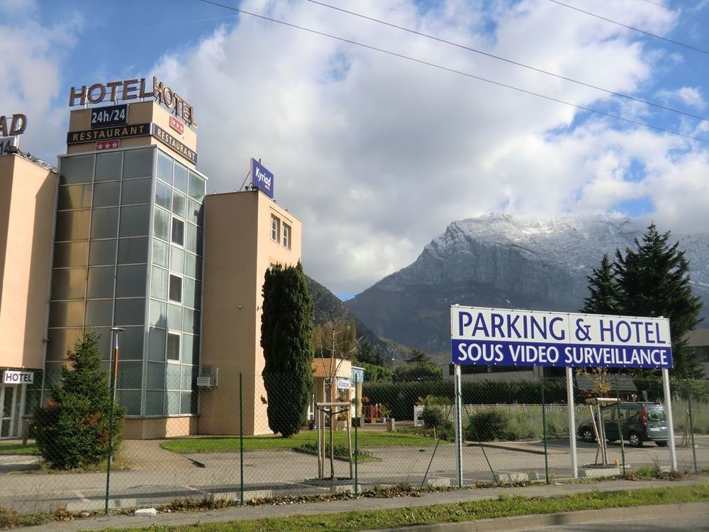 Hotel Le Neron - Logis Fontanil-Cornillon Eksteriør bilde